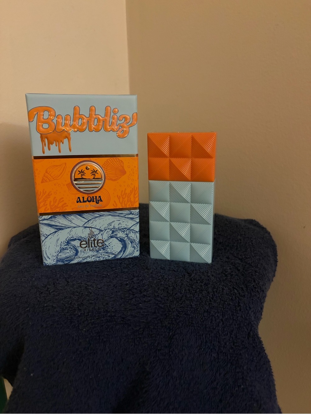Bubbliz Aloha Fragrance Box with Orange & Light Blue Bottle @Boutique Passions